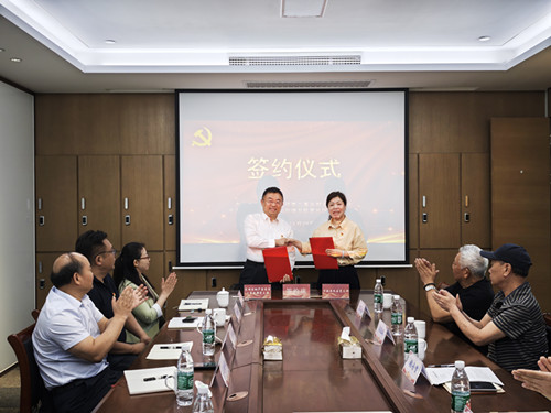 党建联建迎双节 温情共筑幸福家  第二事业部党支部与金山万航居民区党支部开启社区发展新篇