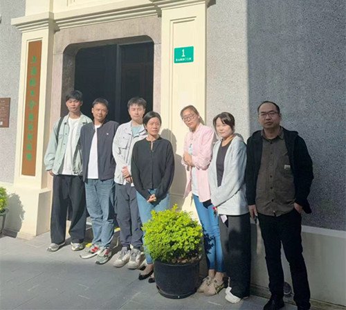 追寻百年工运足迹 汲取砥砺前行的力量  农工商建设工会组织员工参观上海总工会旧址