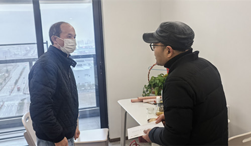 寒风送温暖  关爱暖人心  季新峰走访慰问第一事业部困难职工